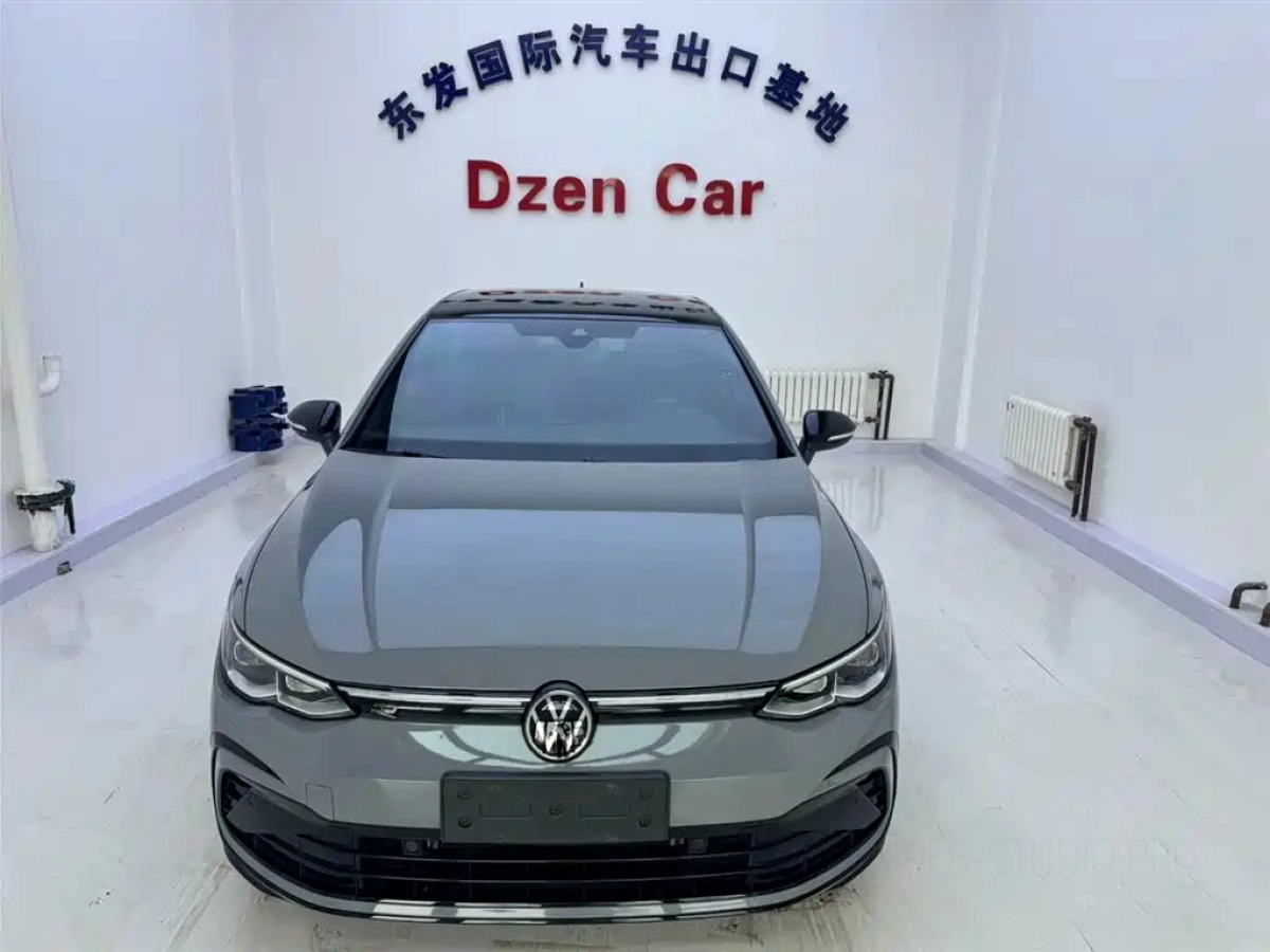 VOLKSWAGEN GOLF  2022