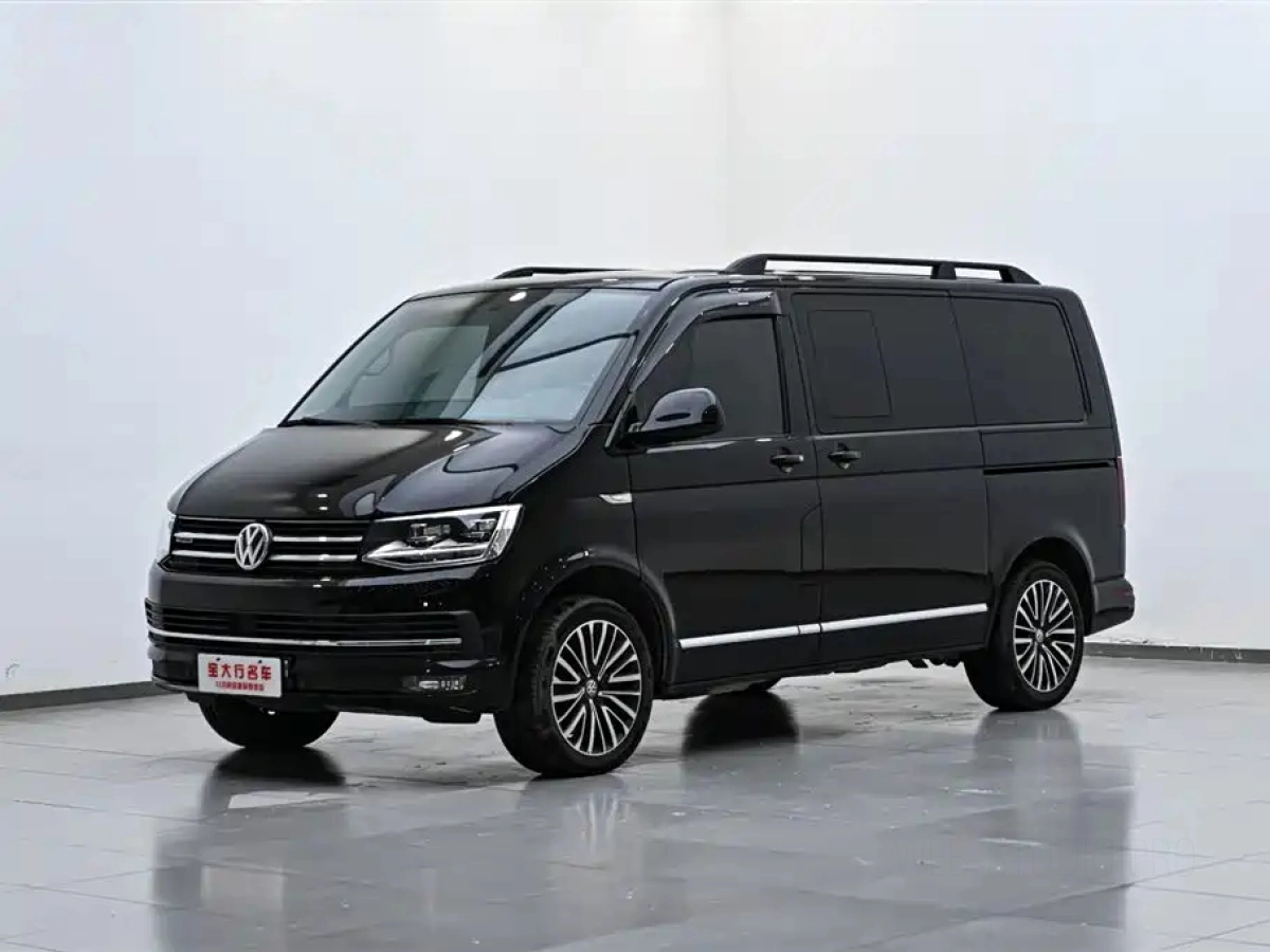 VOLKSWAGEN MULTIVAN