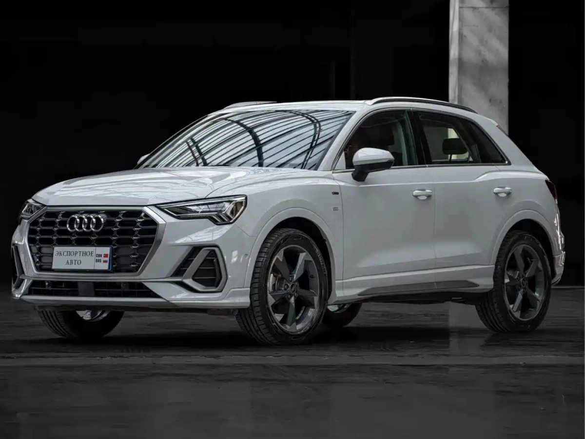 AUDI Q3  2023