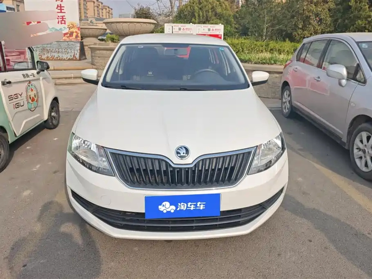SKODA RAPID SPACEBACK