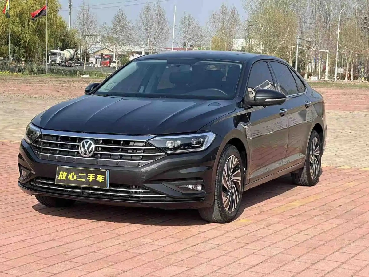 VOLKSWAGEN SAGITAR  2022