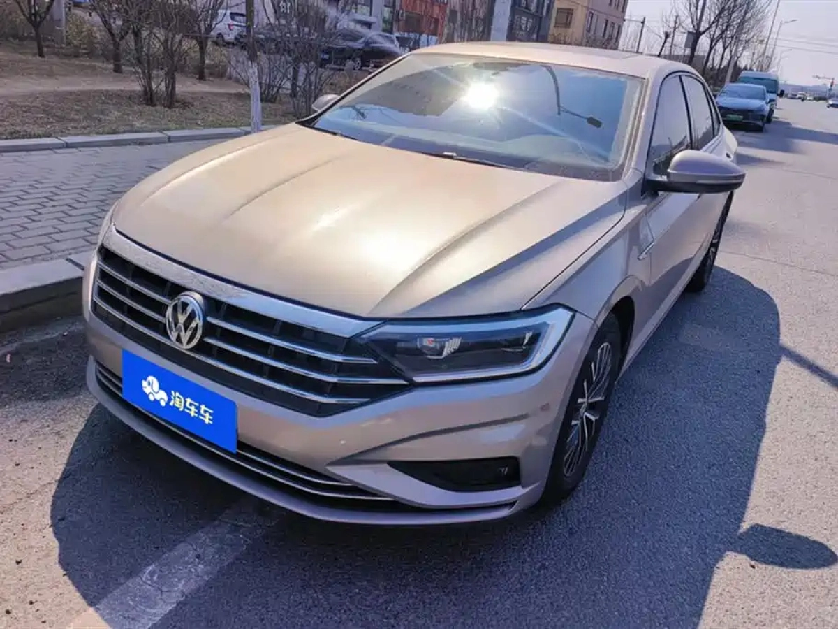 VOLKSWAGEN SAGITAR  2020