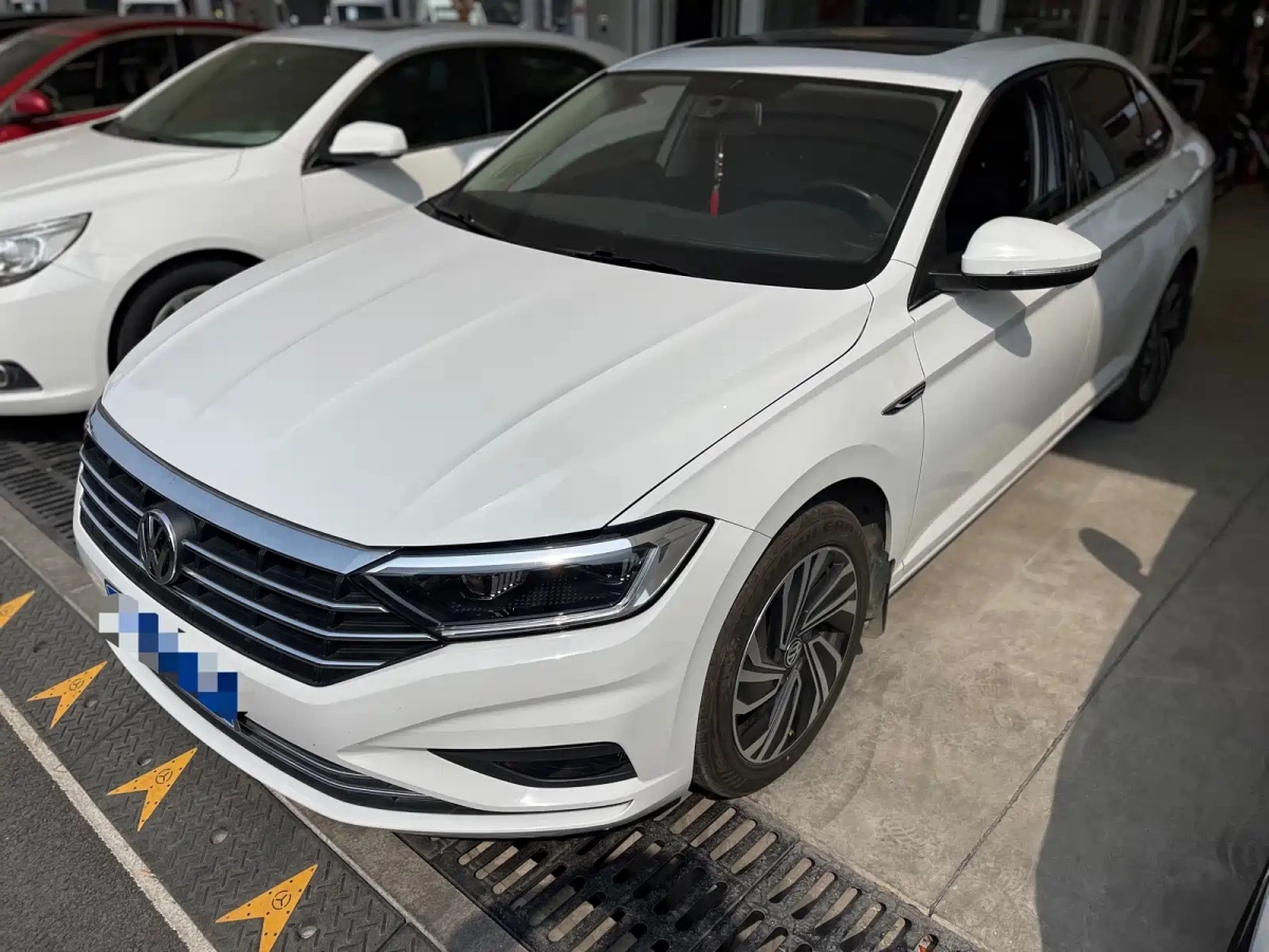 VOLKSWAGEN SAGITAR  2022