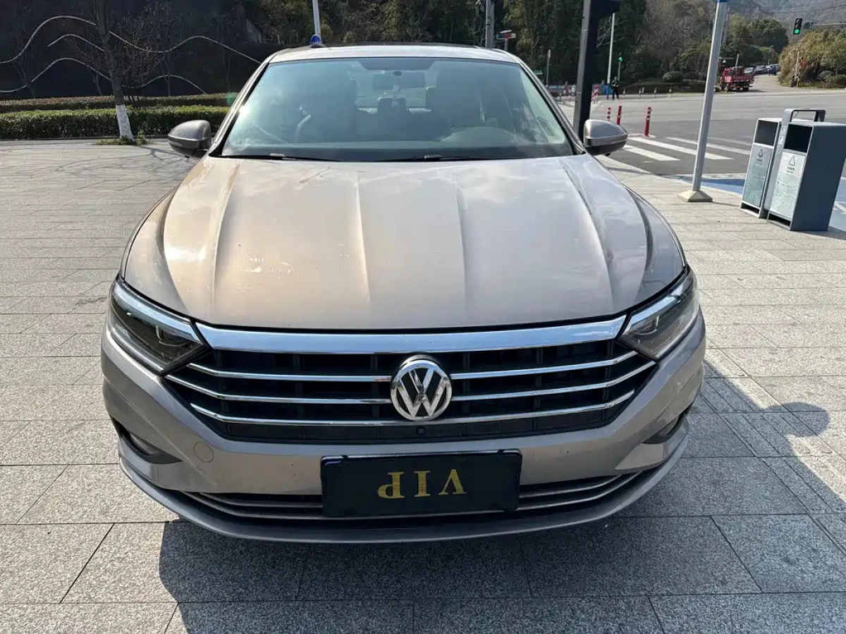 VOLKSWAGEN SAGITAR  2021