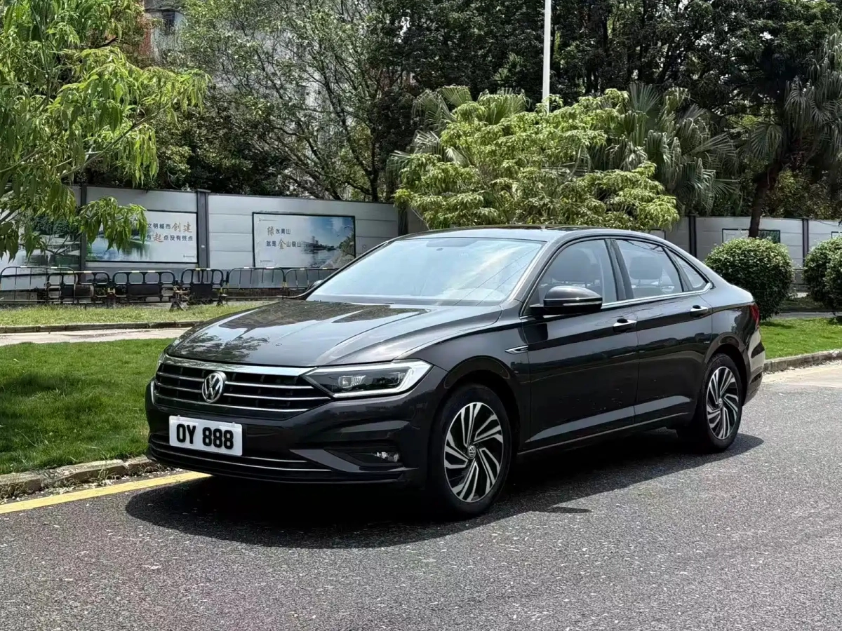 VOLKSWAGEN SAGITAR  2022