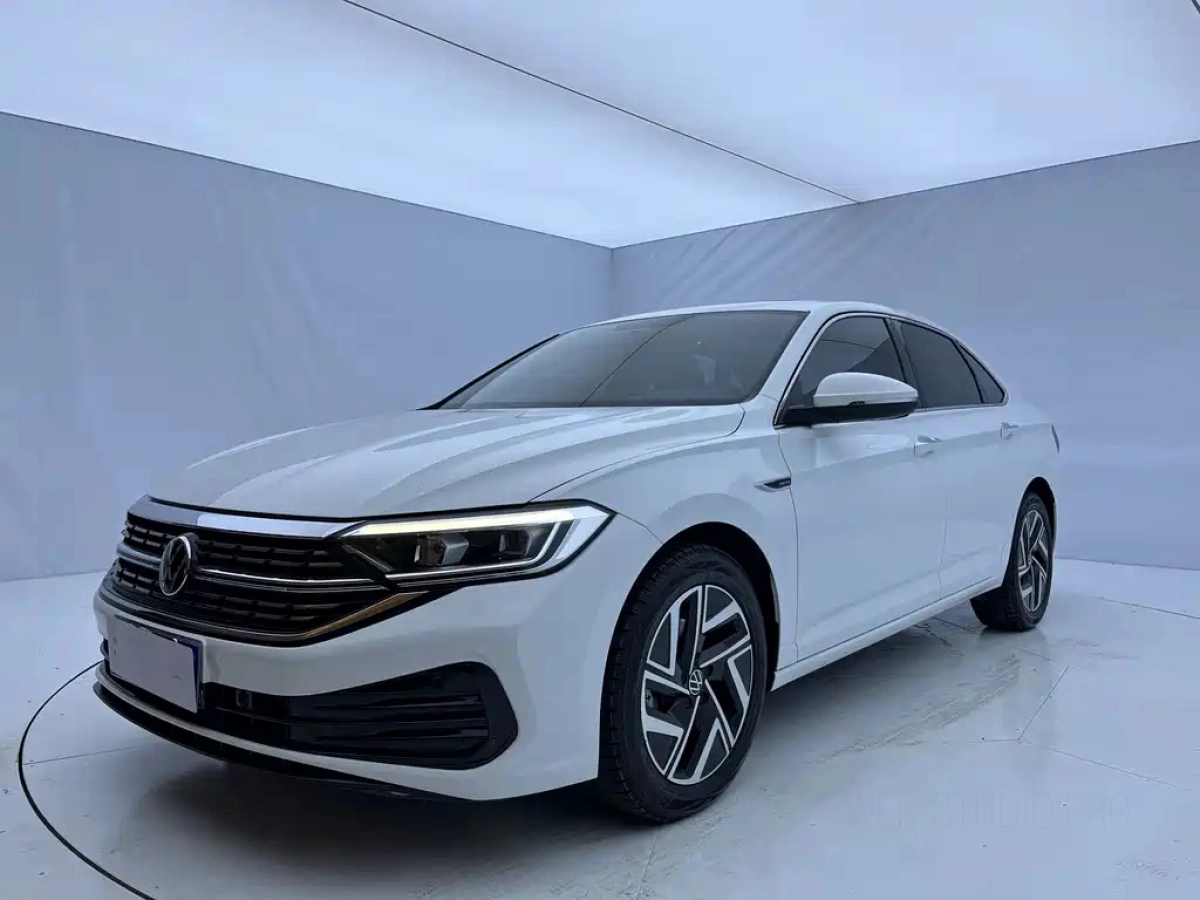 VOLKSWAGEN SAGITAR  2022