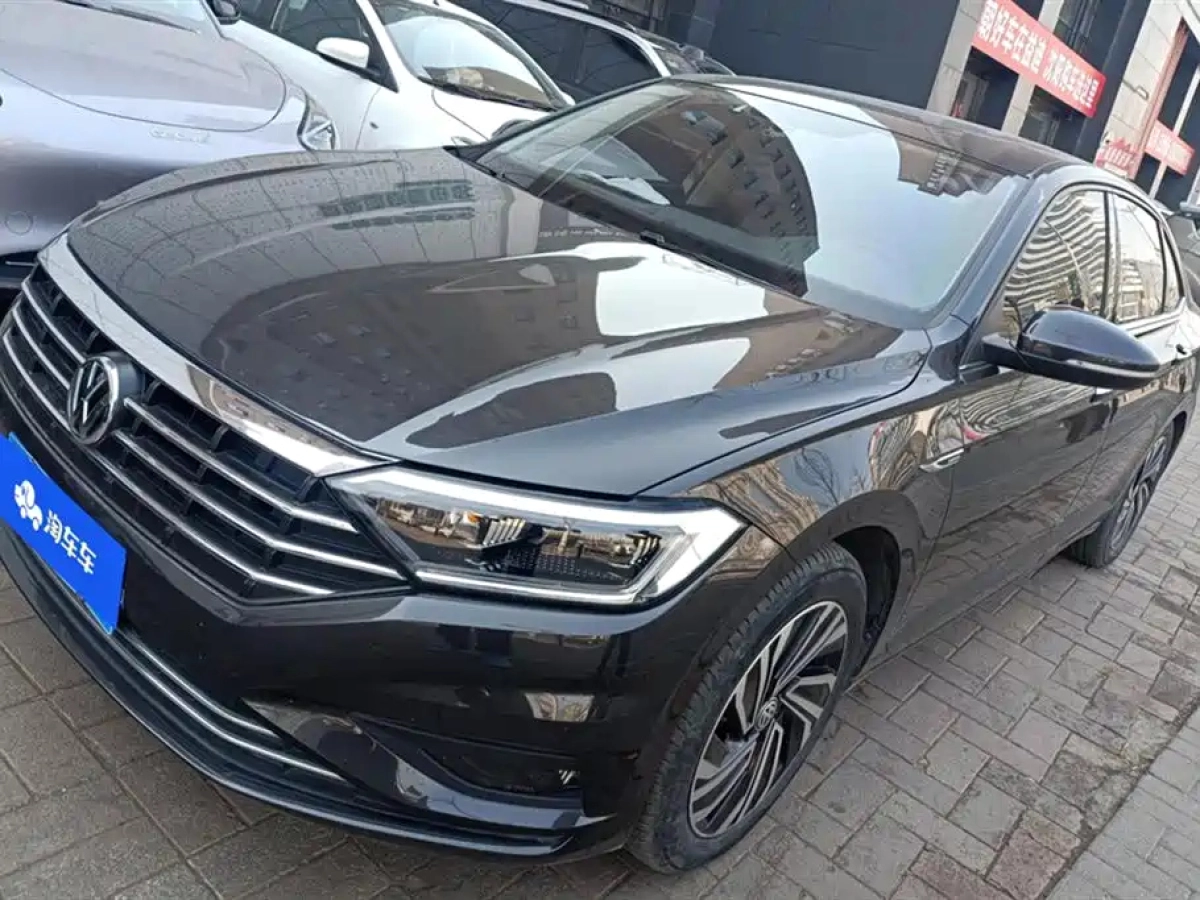 VOLKSWAGEN SAGITAR  2022