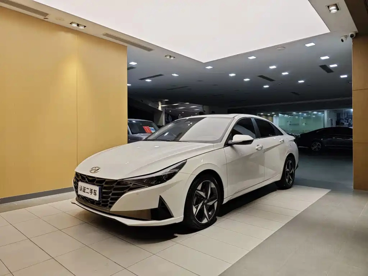 HYUNDAI ELANTRA  2023