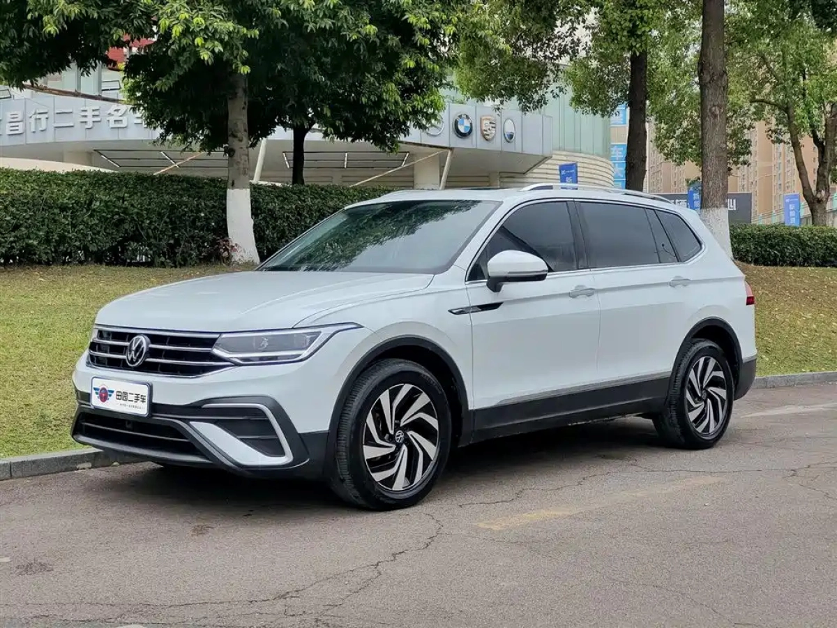 VOLKSWAGEN TIGUAN L  2023