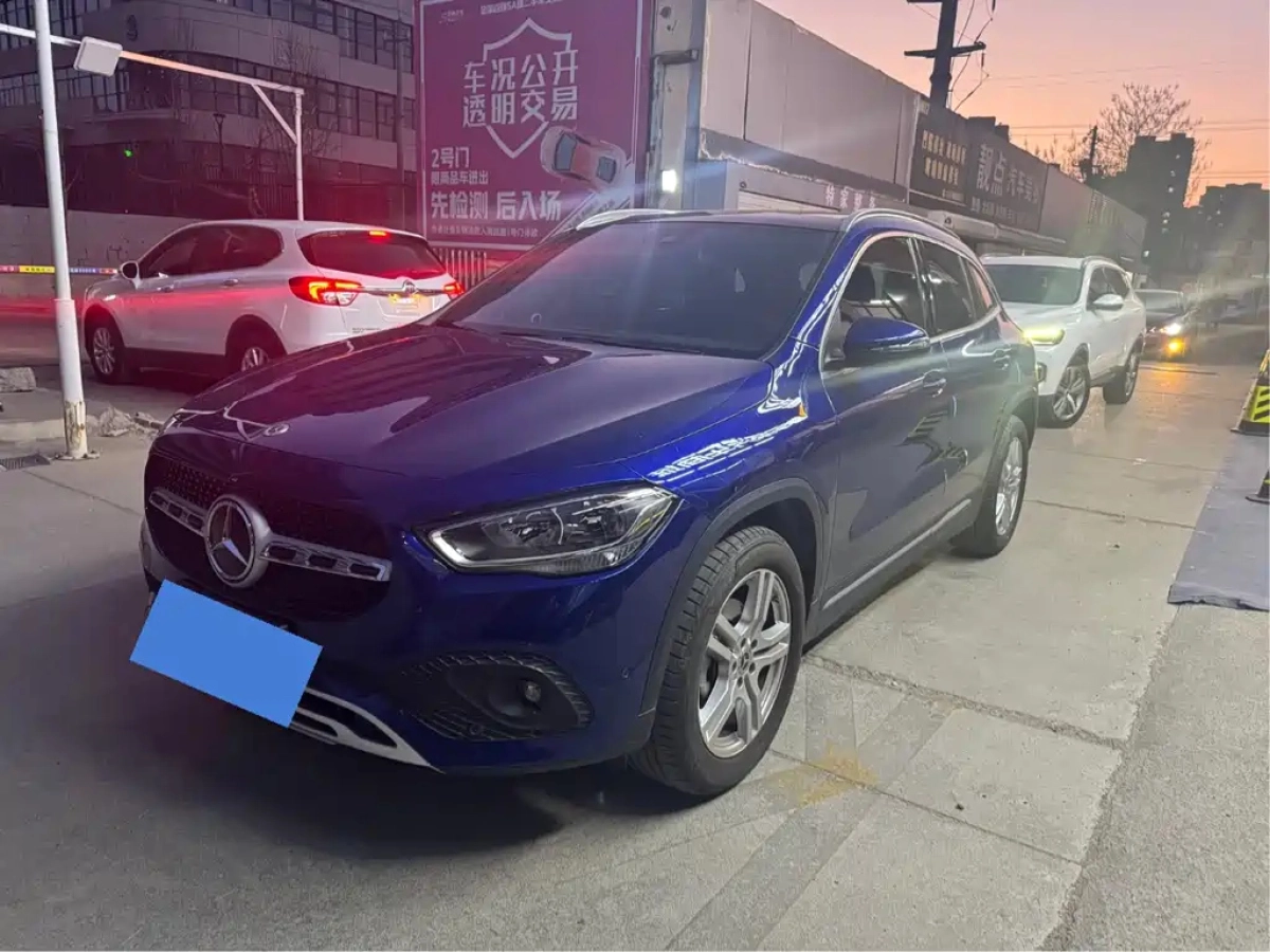 MERCEDES-BENZ GLA  2022