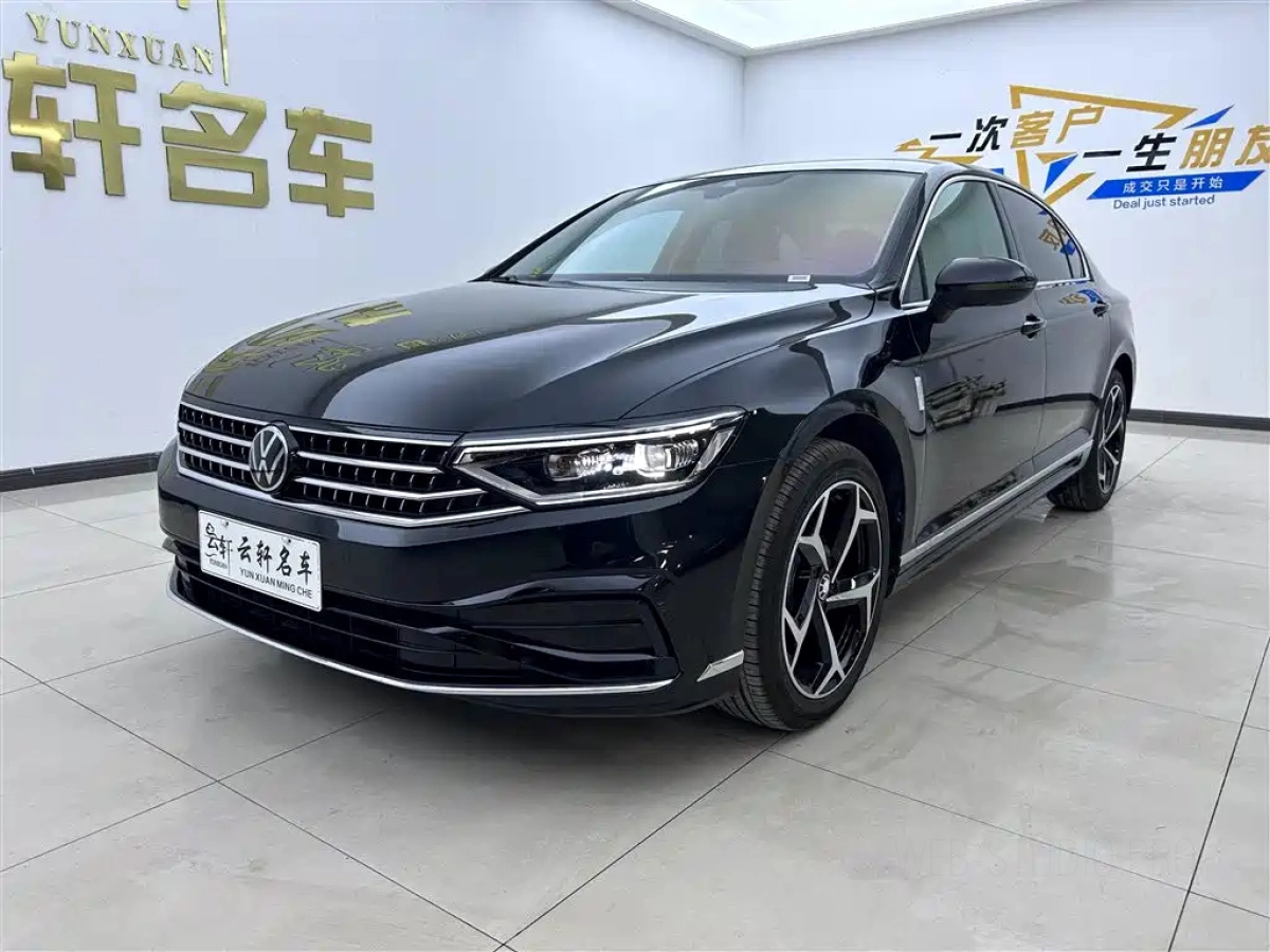 VOLKSWAGEN MAGOTAN  2025