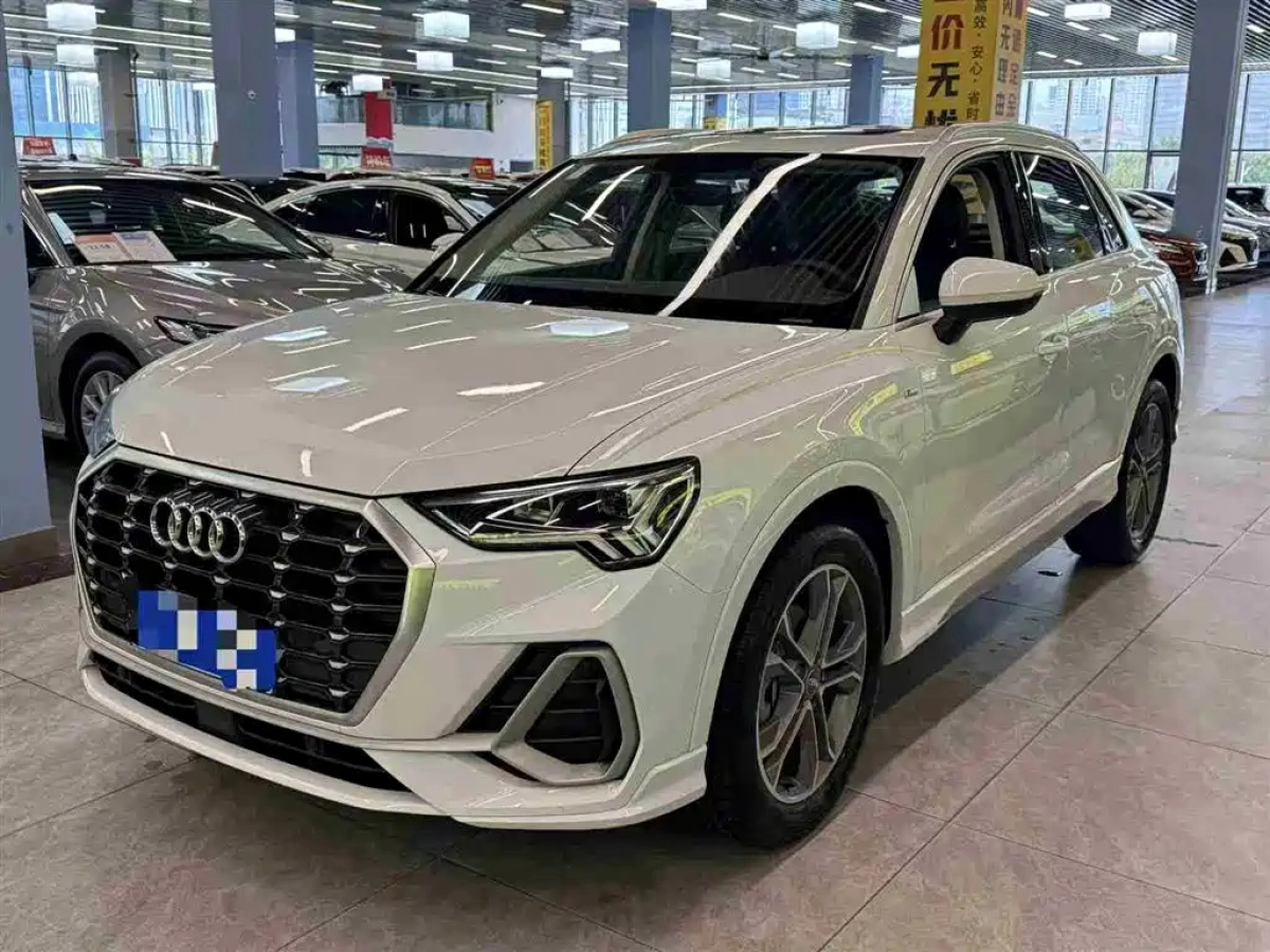 AUDI Q3  2026