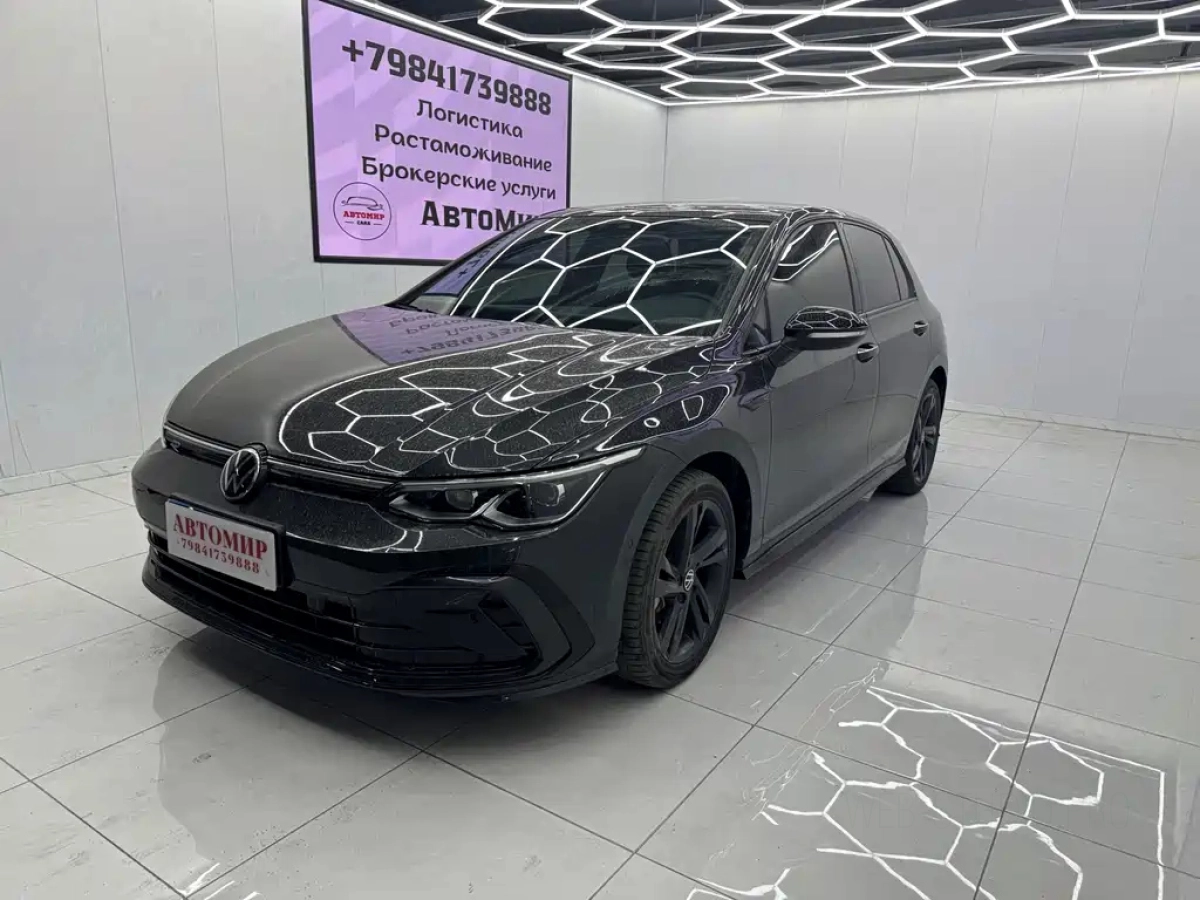 VOLKSWAGEN GOLF  2022