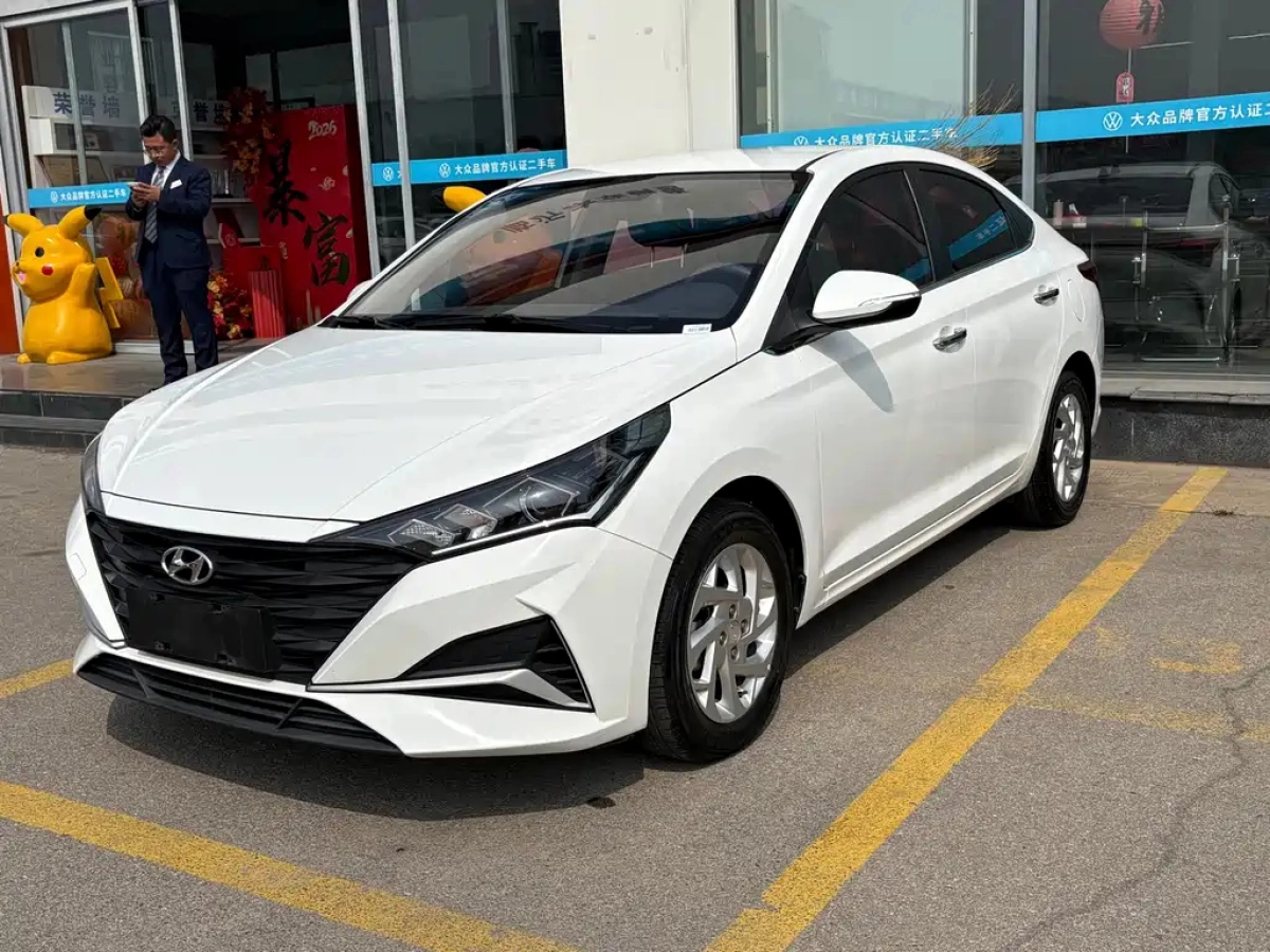 HYUNDAI VERNA