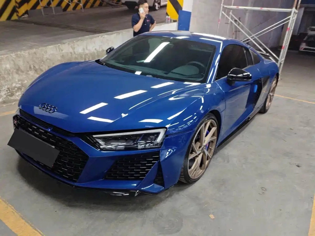 AUDI R8  2022