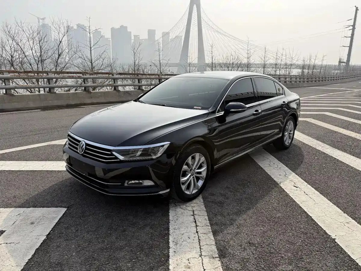 VOLKSWAGEN MAGOTAN  2019