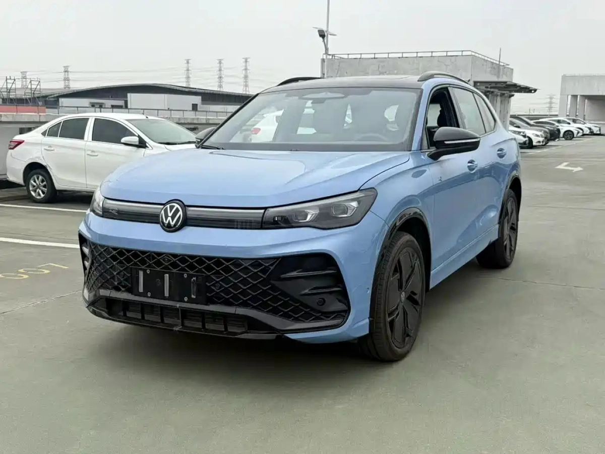 VOLKSWAGEN TIGUAN L  2026