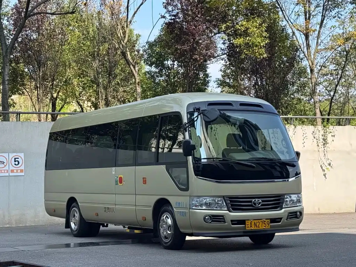 TOYOTA COASTER