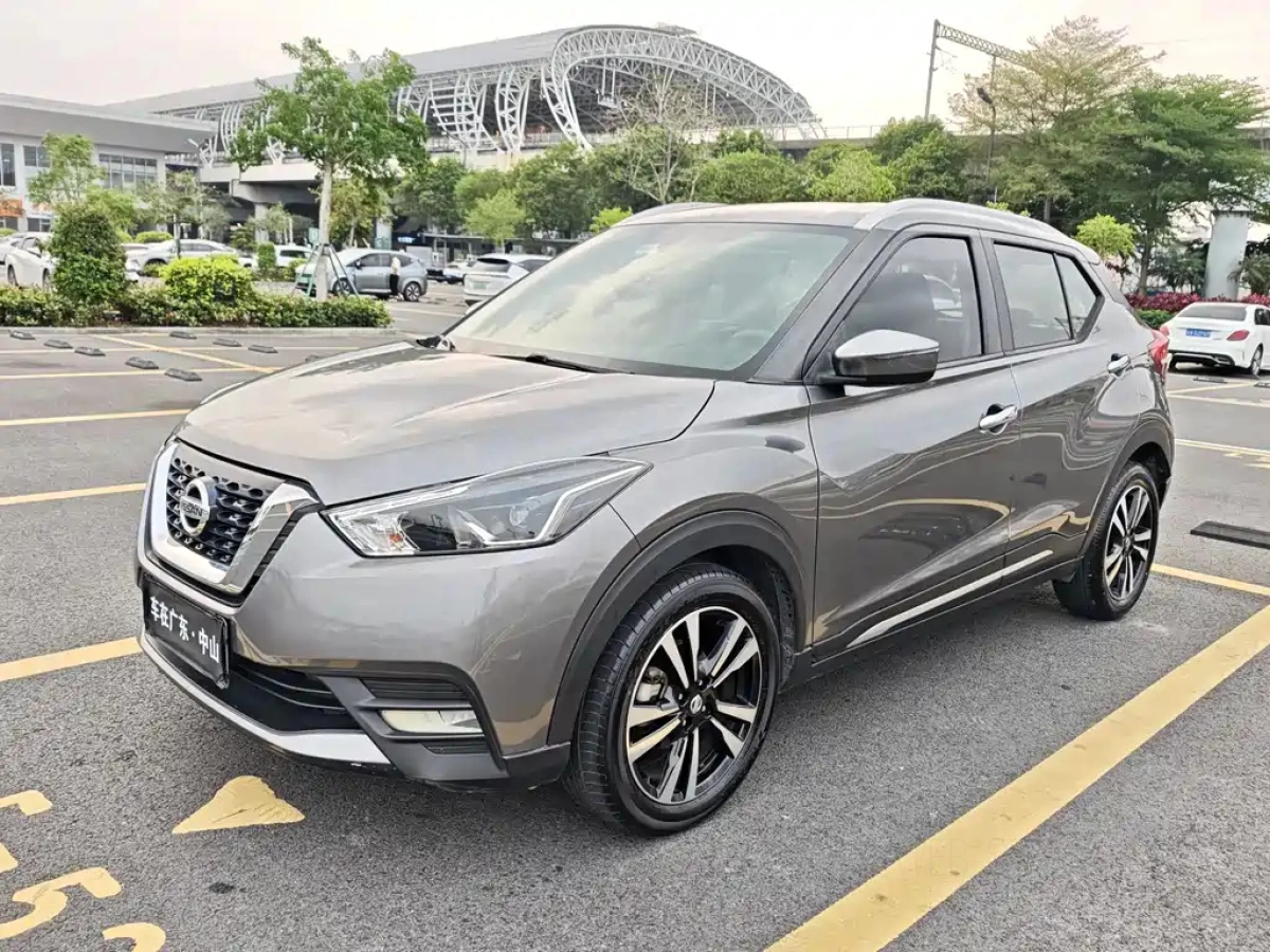 NISSAN KICKS  2020