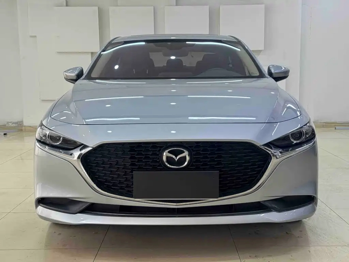 MAZDA 3 AXELA