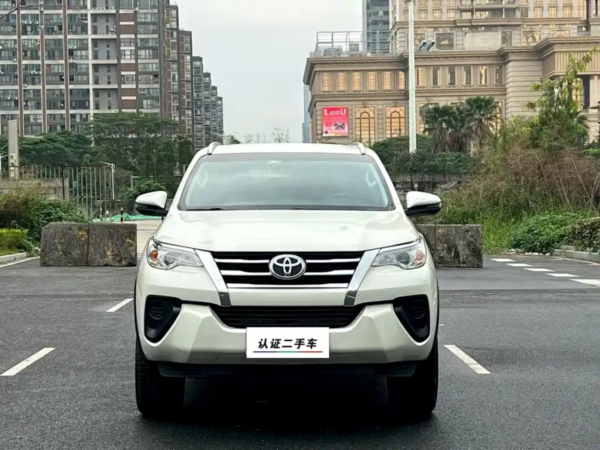 TOYOTA FORTUNER