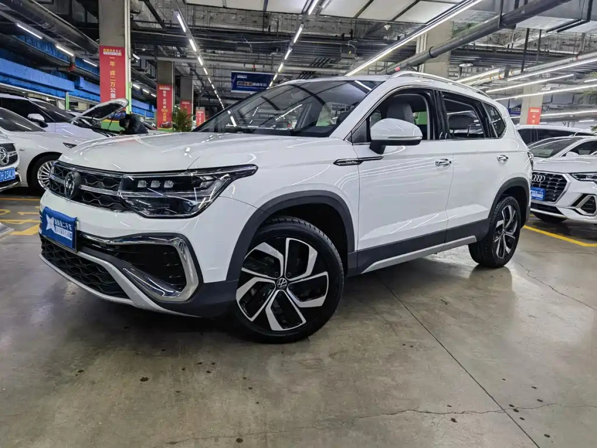 VOLKSWAGEN THARU  2023