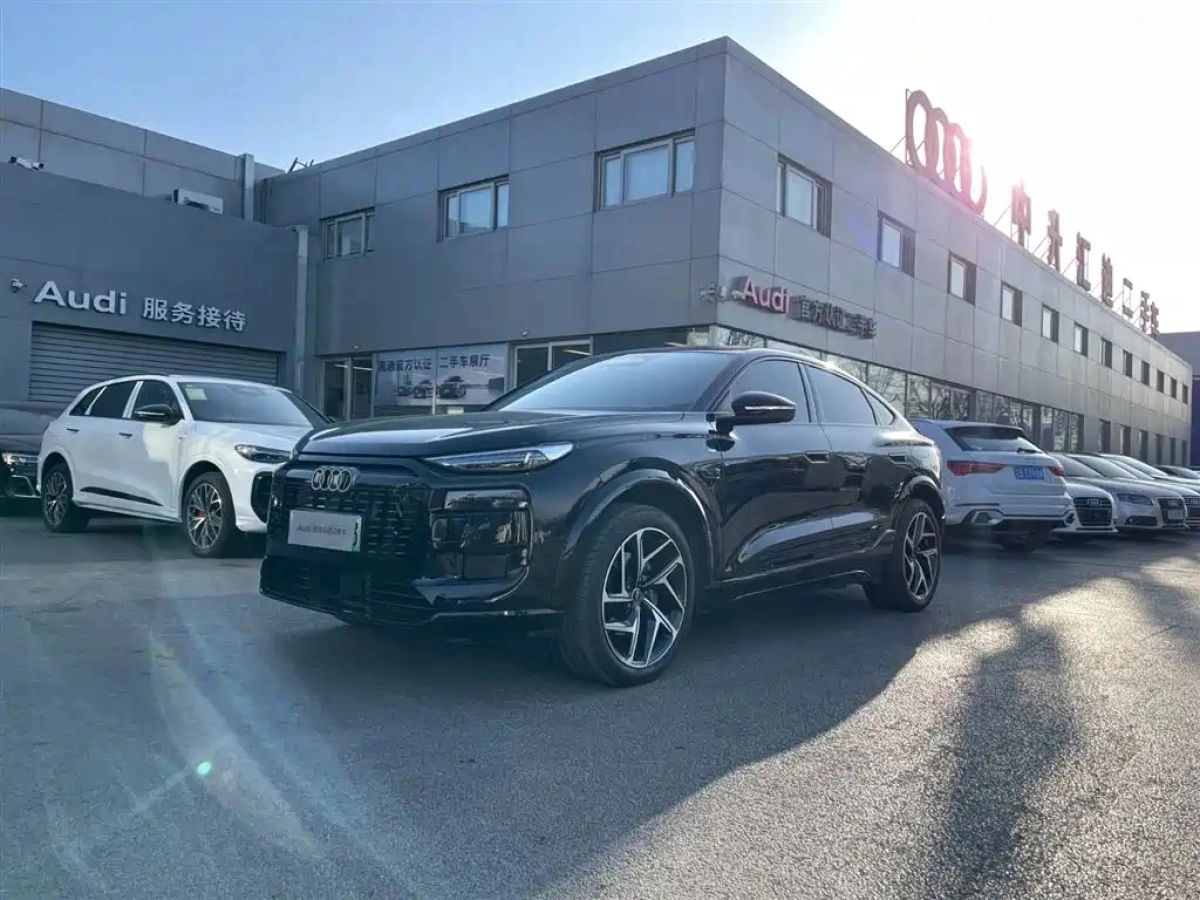 AUDI Q6L SPORTBACK E-TRON  2025