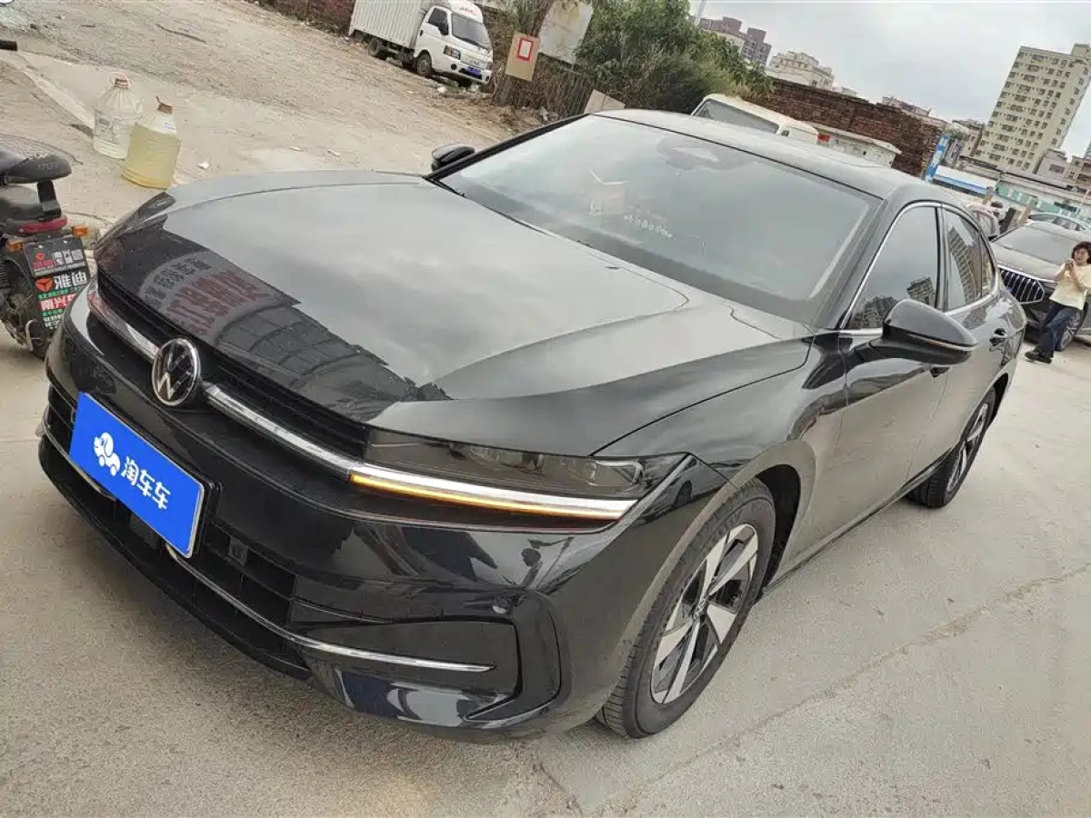 VOLKSWAGEN MAGOTAN  2025