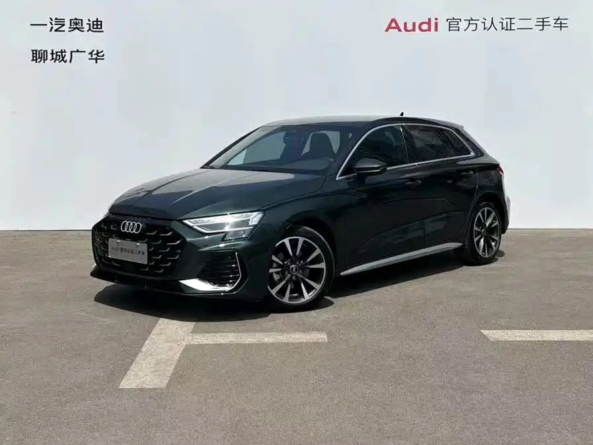 AUDI A3  2024