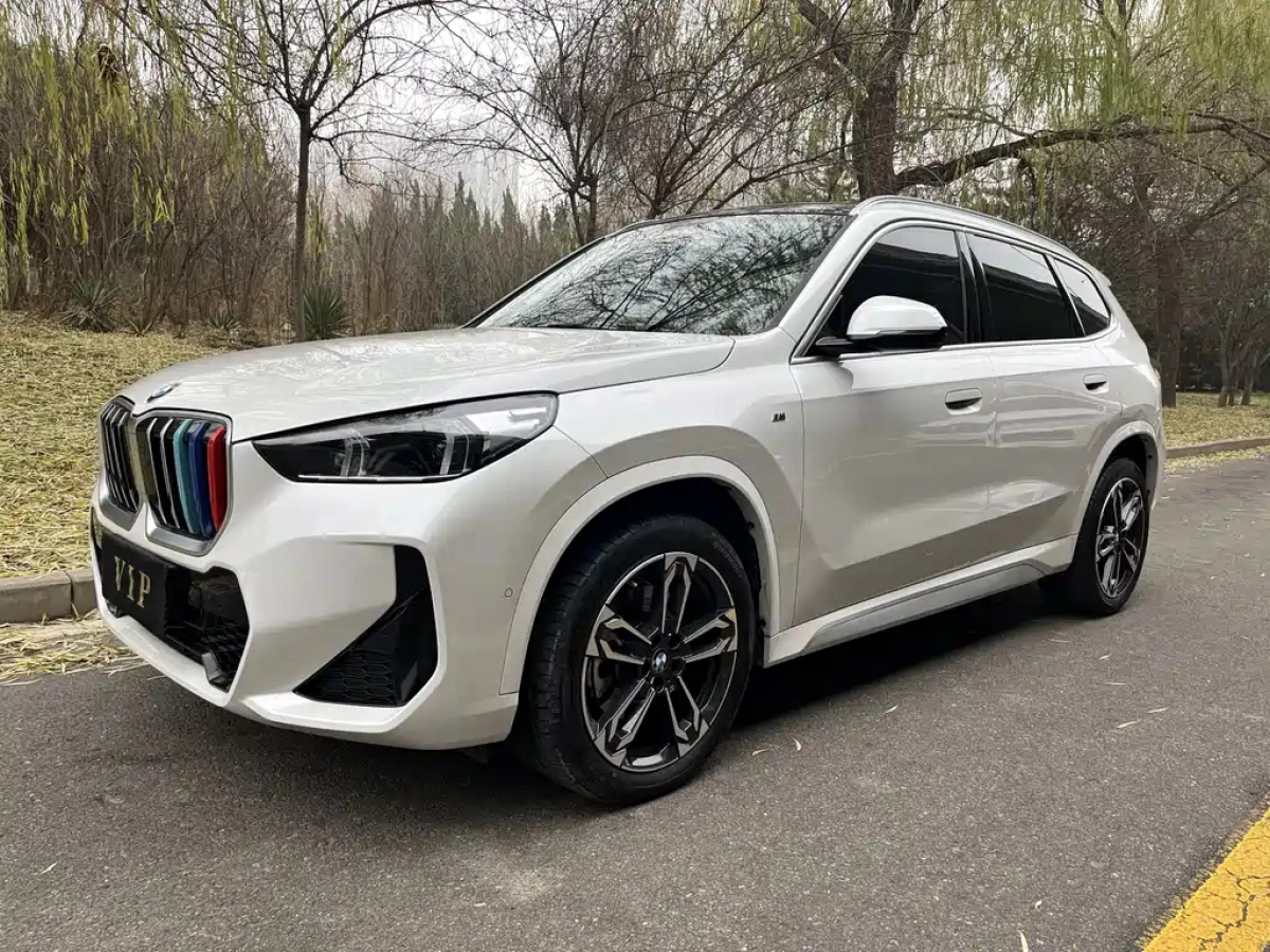 BMW X1  2024