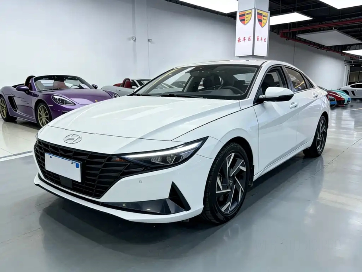 HYUNDAI ELANTRA  2023