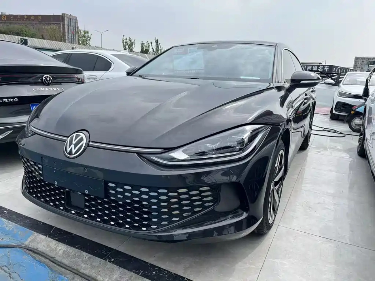 VOLKSWAGEN LAMANDO  2023