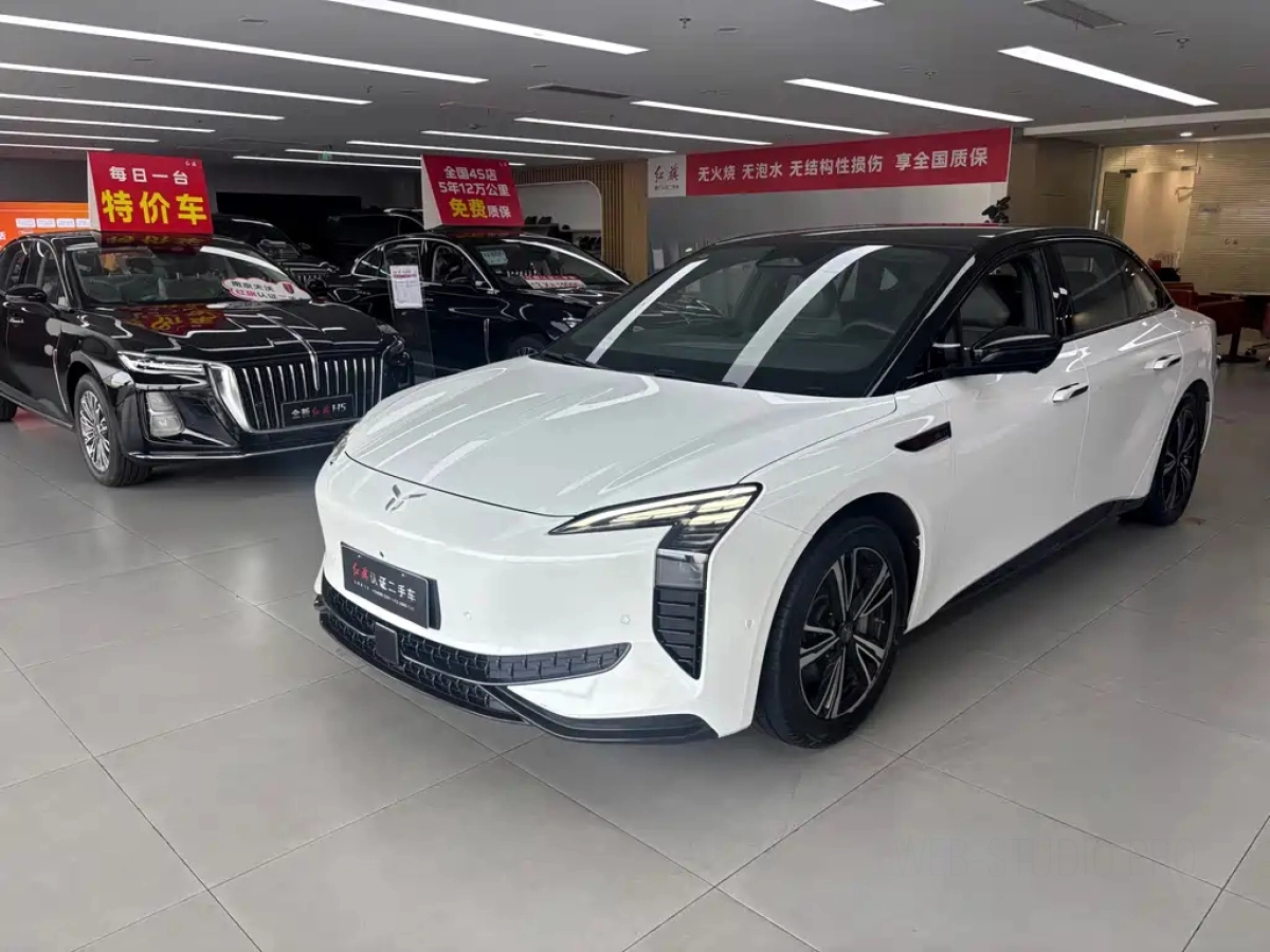 HONGQI EH7  2024