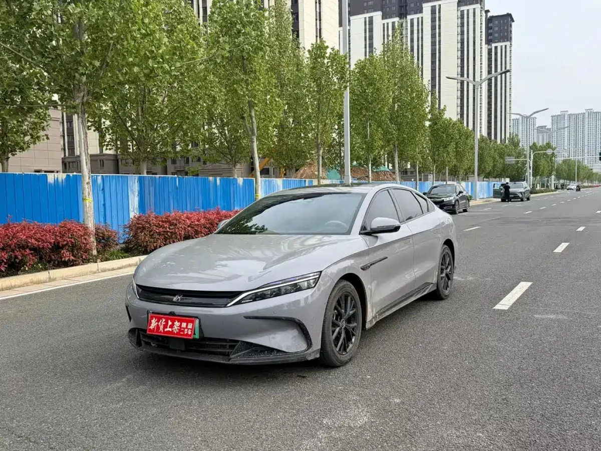 BYD HAN  2025