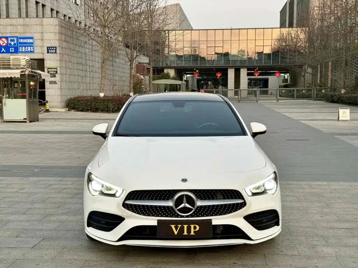 MERCEDES-BENZ CLA