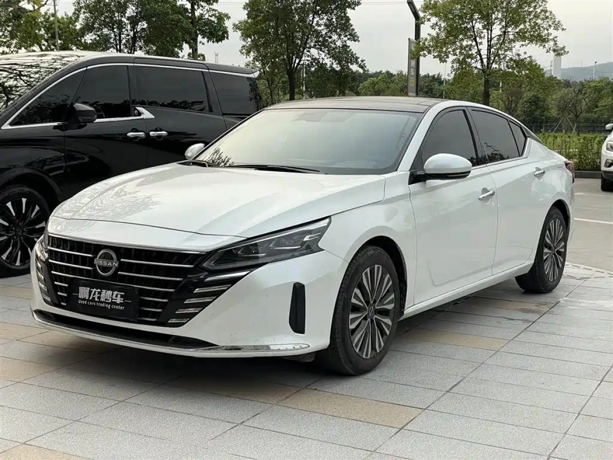 NISSAN TEANA  2025