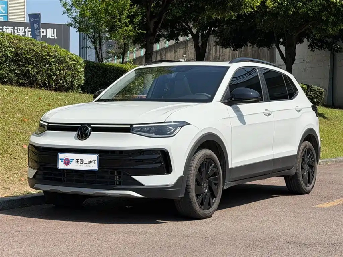 VOLKSWAGEN THARU  2025