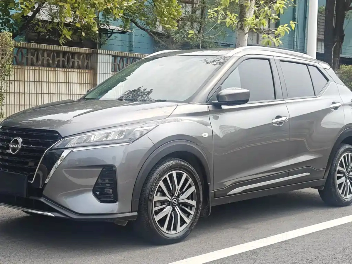 NISSAN KICKS  2023