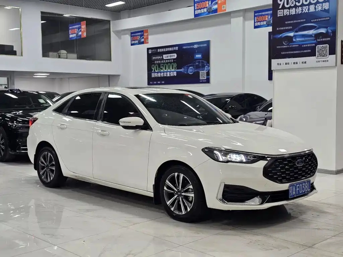 FORD FOCUS CLASSIC  2022