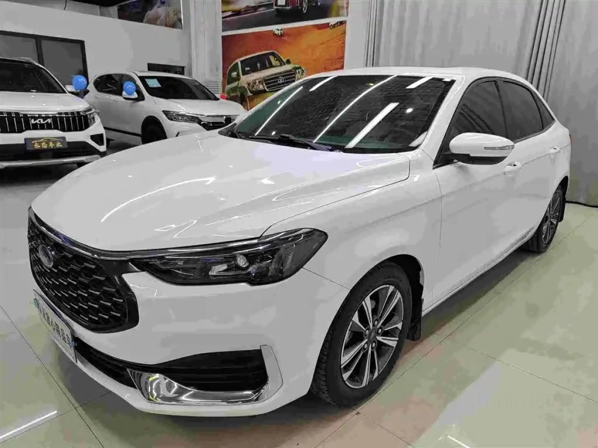 FORD FOCUS CLASSIC  2021