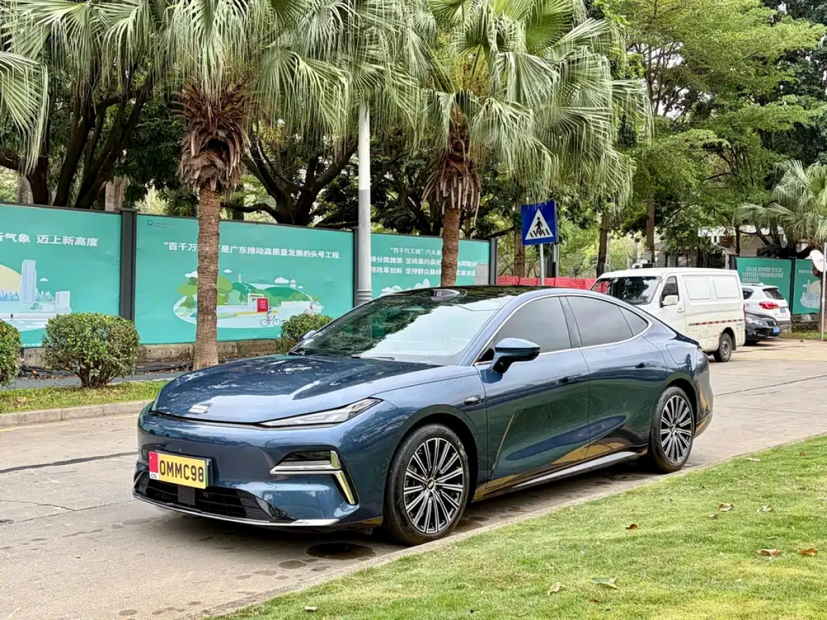 GEELY GALAXY GALAXY XINGYAO 8  2025