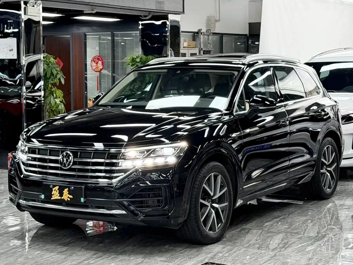 VOLKSWAGEN TOUAREG  2021