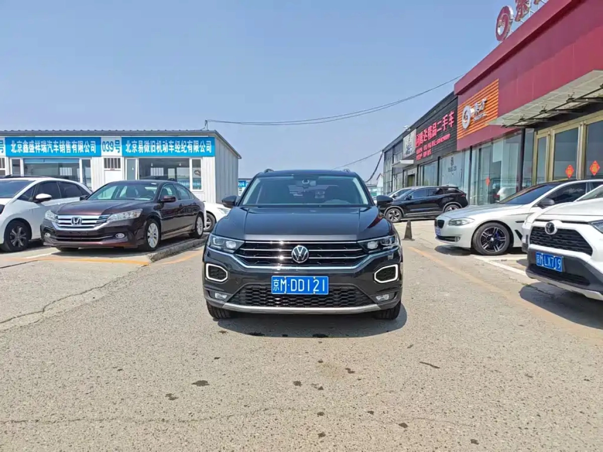 VOLKSWAGEN T-ROC