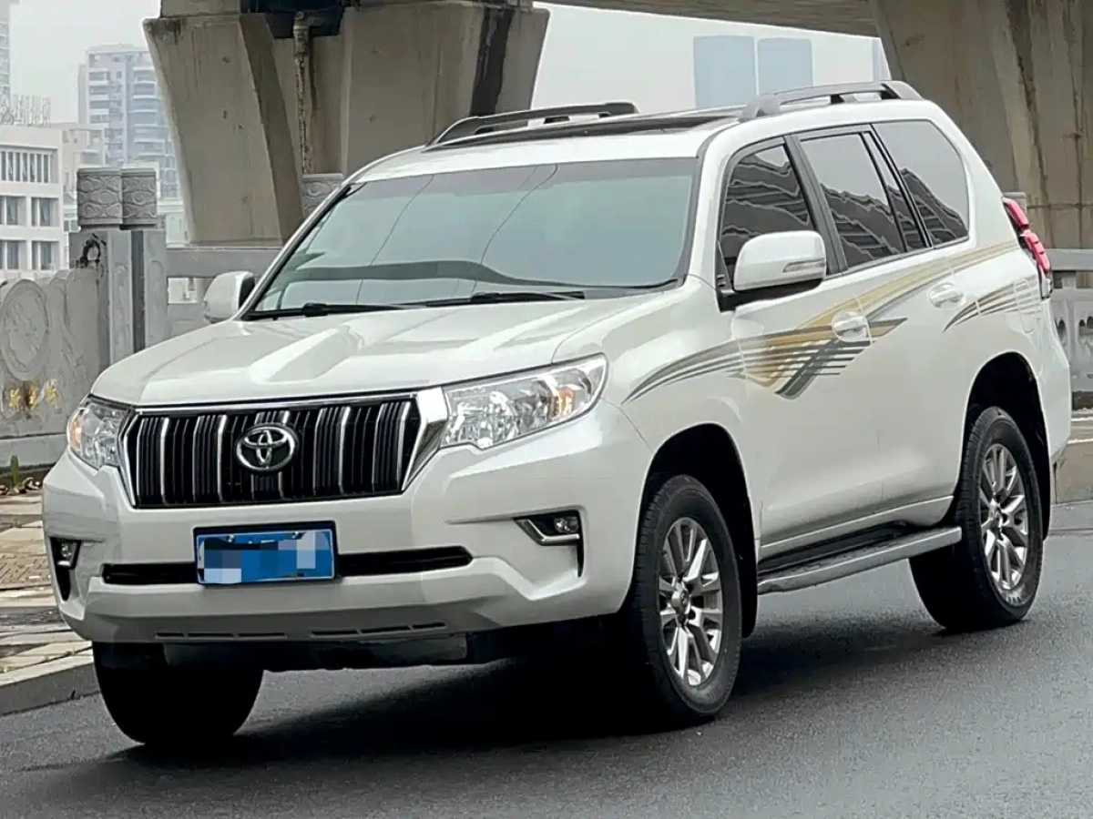 TOYOTA PRADO  2019