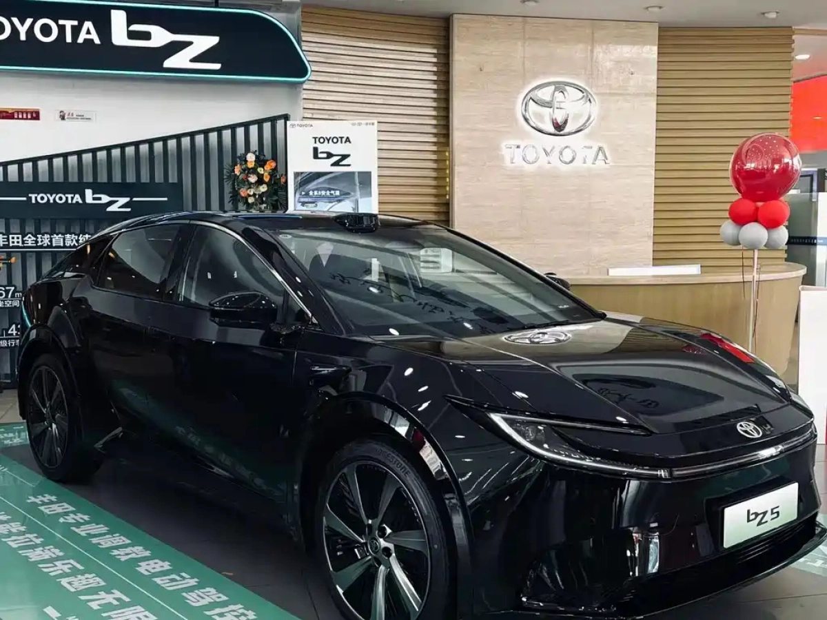 TOYOTA BZ5  2026