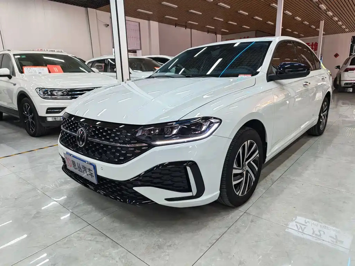 VOLKSWAGEN LAVIDA  2024