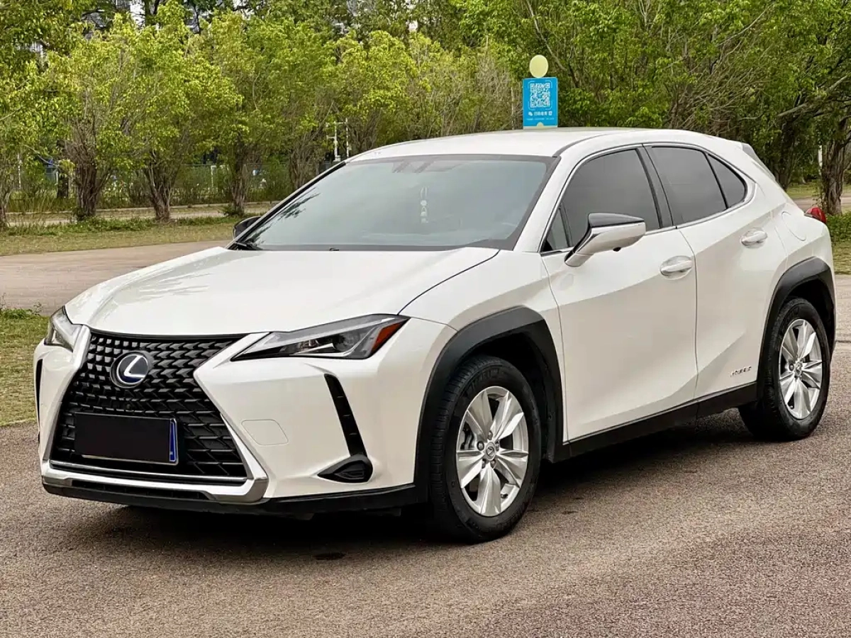 LEXUS UX  2019