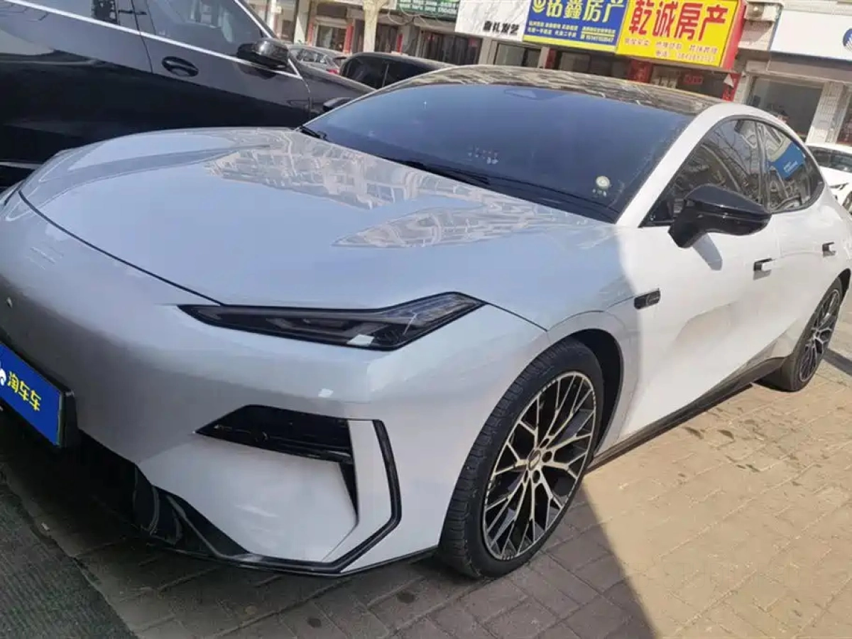 GEELY GALAXY GALAXY E8  2024