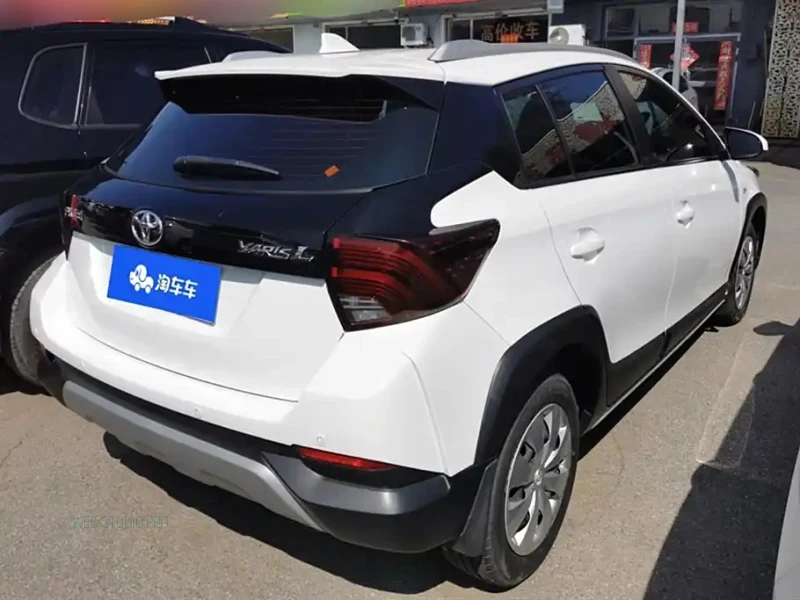 TOYOTA YARIS L DAZZLING