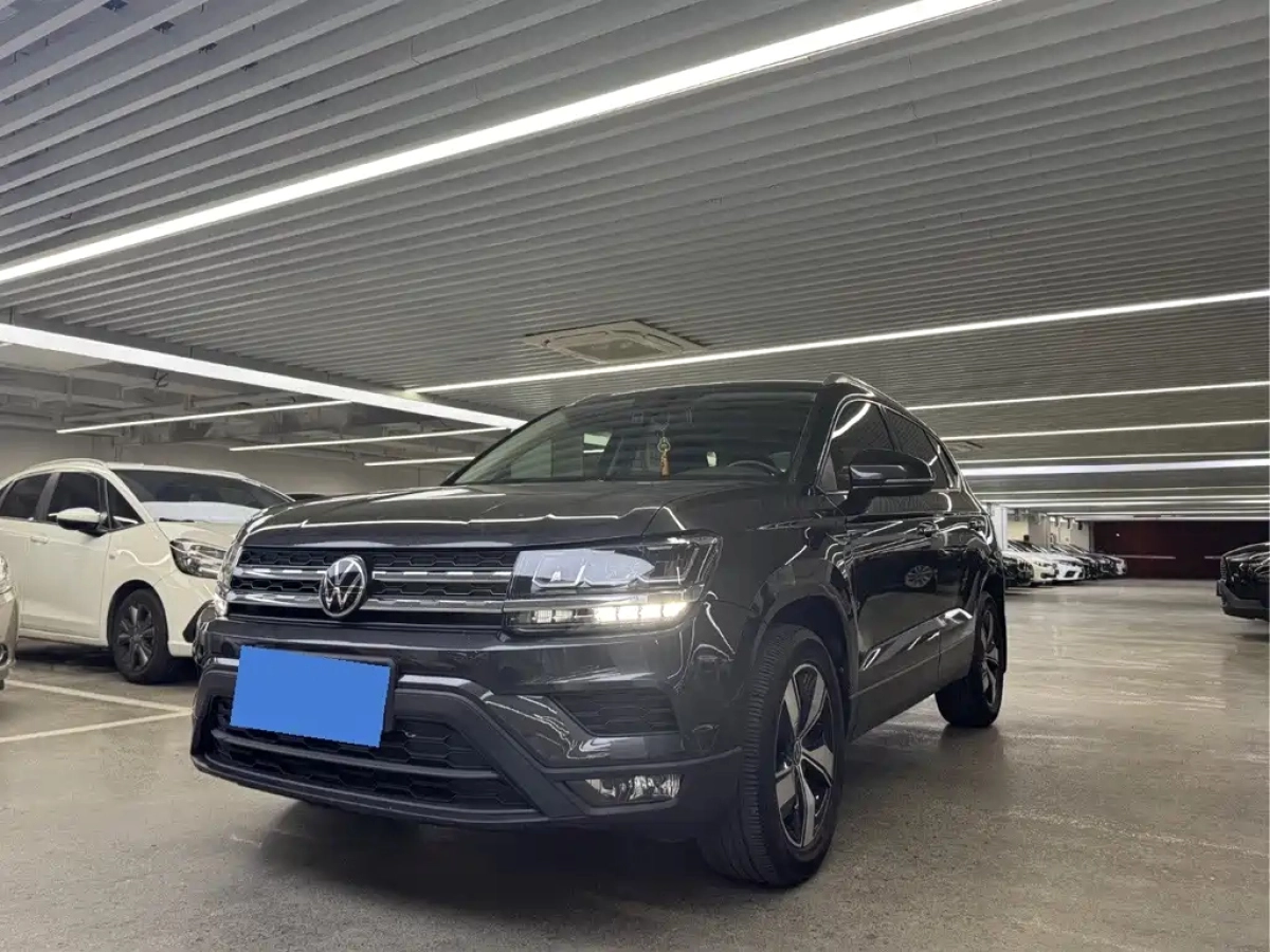 VOLKSWAGEN THARU  2021